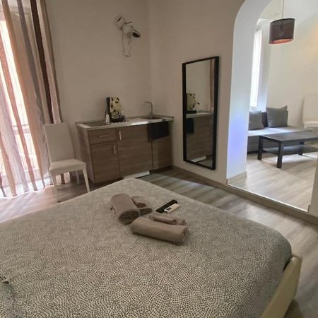 Petros Room Camere Salerno Luaran gambar