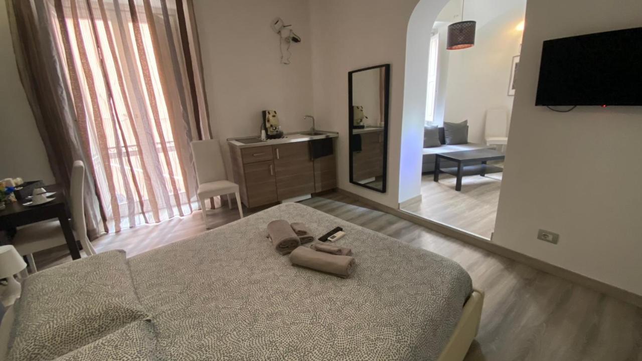 Petros Room Camere Salerno Luaran gambar