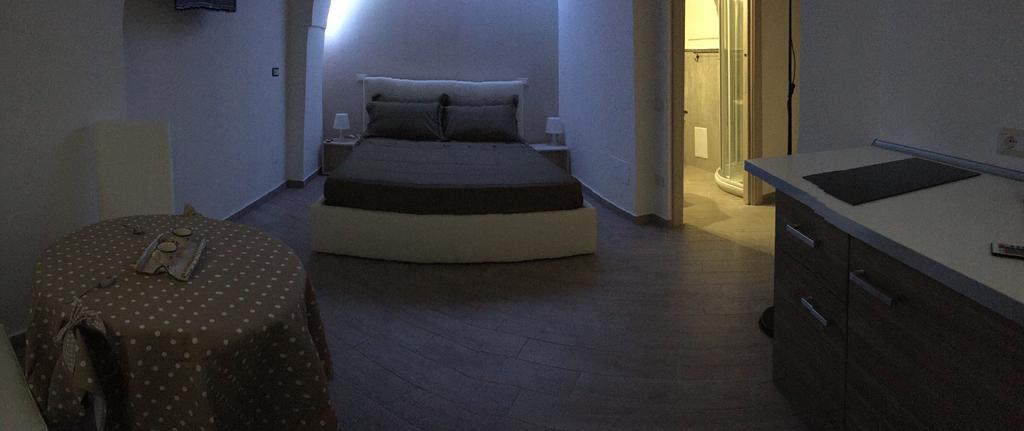 Petros Room Camere Salerno Bilik gambar
