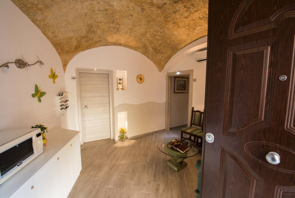 Petros Room Camere Salerno Luaran gambar