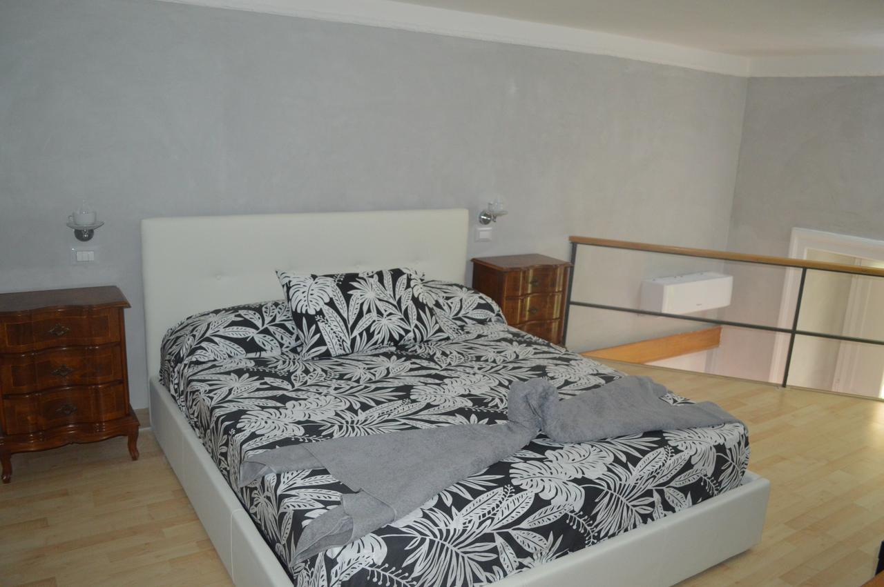 Petros Room Camere Salerno Luaran gambar